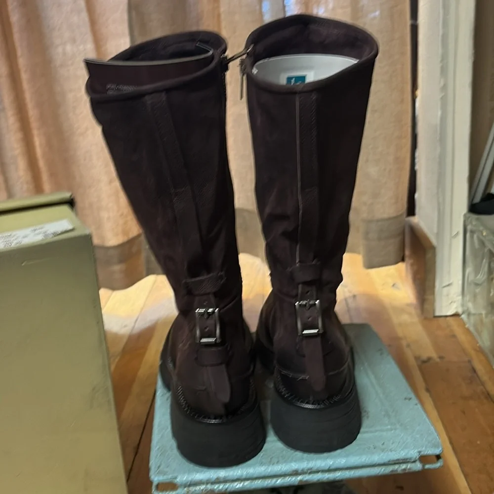 A.S.98 plum  Leather Tall Boots with back buckle detail. Soft and comfy. New. - Picture 4 of 5